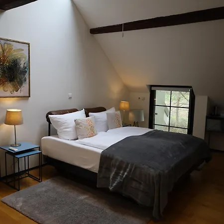 Art-be-and-b -studios Bed & Breakfast 3*