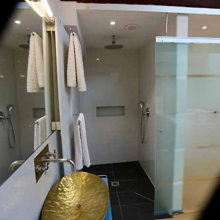 Art-be-and-b -studios リーゲル