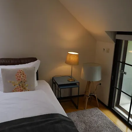 Bed and breakfast Art-be-and-b -studios 3*