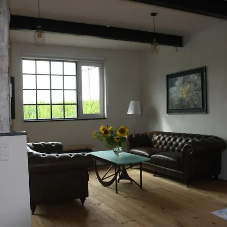 Art-be-and-b -studios Bed & Breakfast 3*