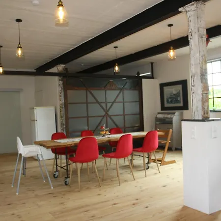 Art-be-and-b -studios Bed & Breakfast 3*