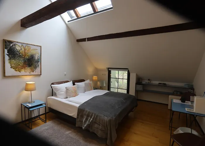 Art-be-and-b -studios Bed & Breakfast 3*