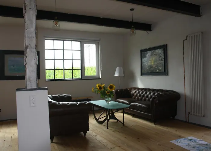 Art-be-and-b -studios Bed & Breakfast 3*